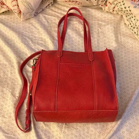 Portland Leather Goods. Large zipper Lola Crossbody in Sugar. C-Grade. NWT - Picture 3 of 5